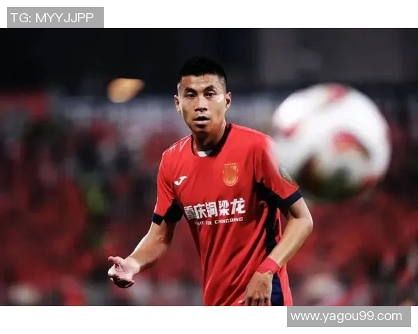 即将退役的足球明星中场回顾辉煌岁月与未来展望