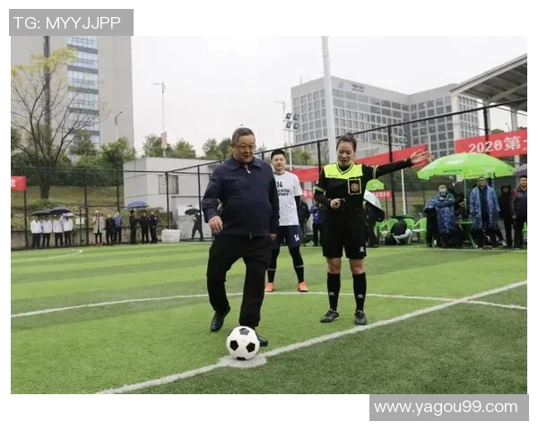 南宁机场迎来足球明星的光临与互动活动精彩纷呈