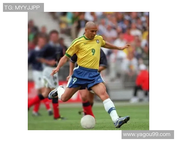 退役足球明星身材走样的背后故事与人生转折探讨